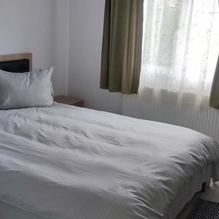 Casa M Lägenhet Câmpulung Moldovenesc Exteriör bild